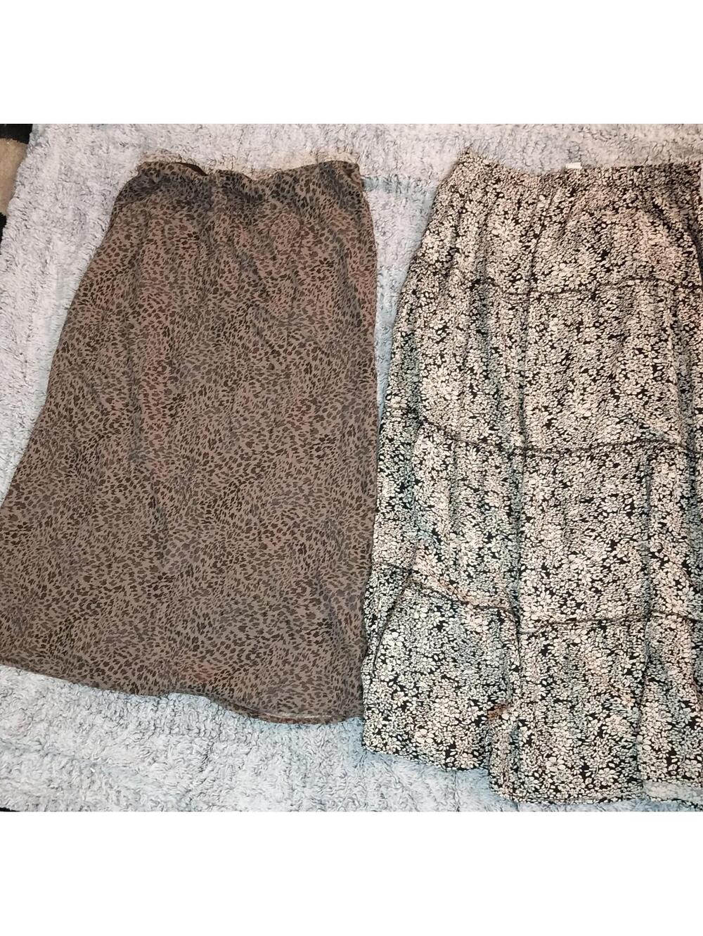 Women's Maxi Skirt Bundle  A-Line Rayon Skirt, Tiered, Animal Print  Size L - Picture 2 of 6